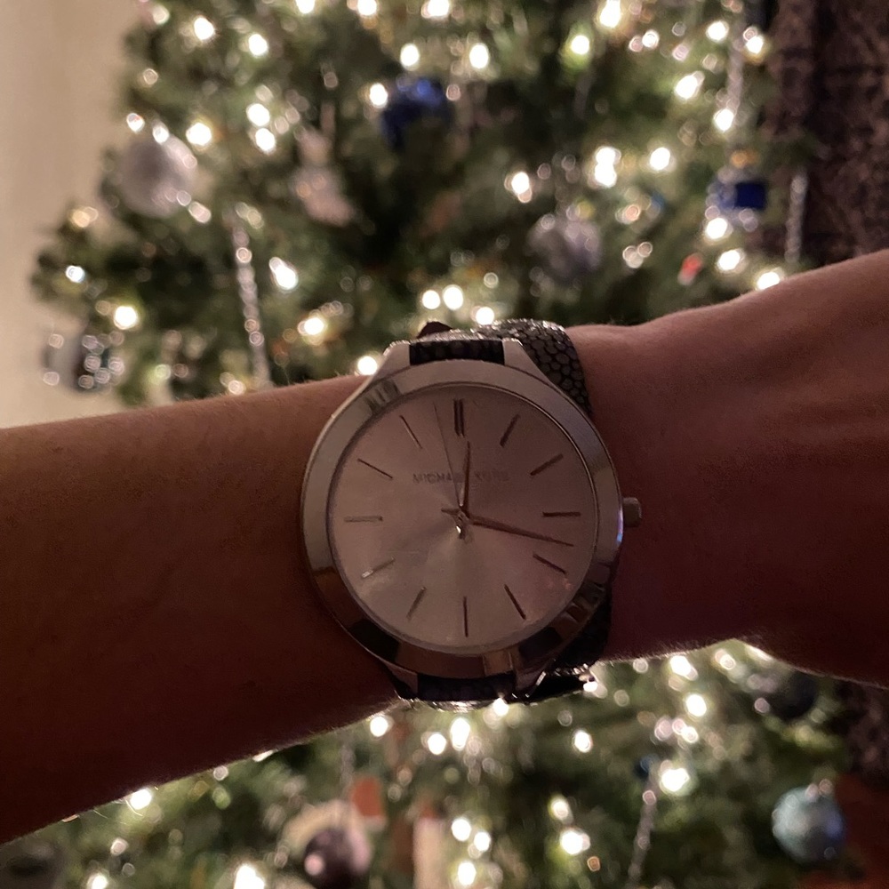 MICHAEL KORS double leather wrap silver watch ✨